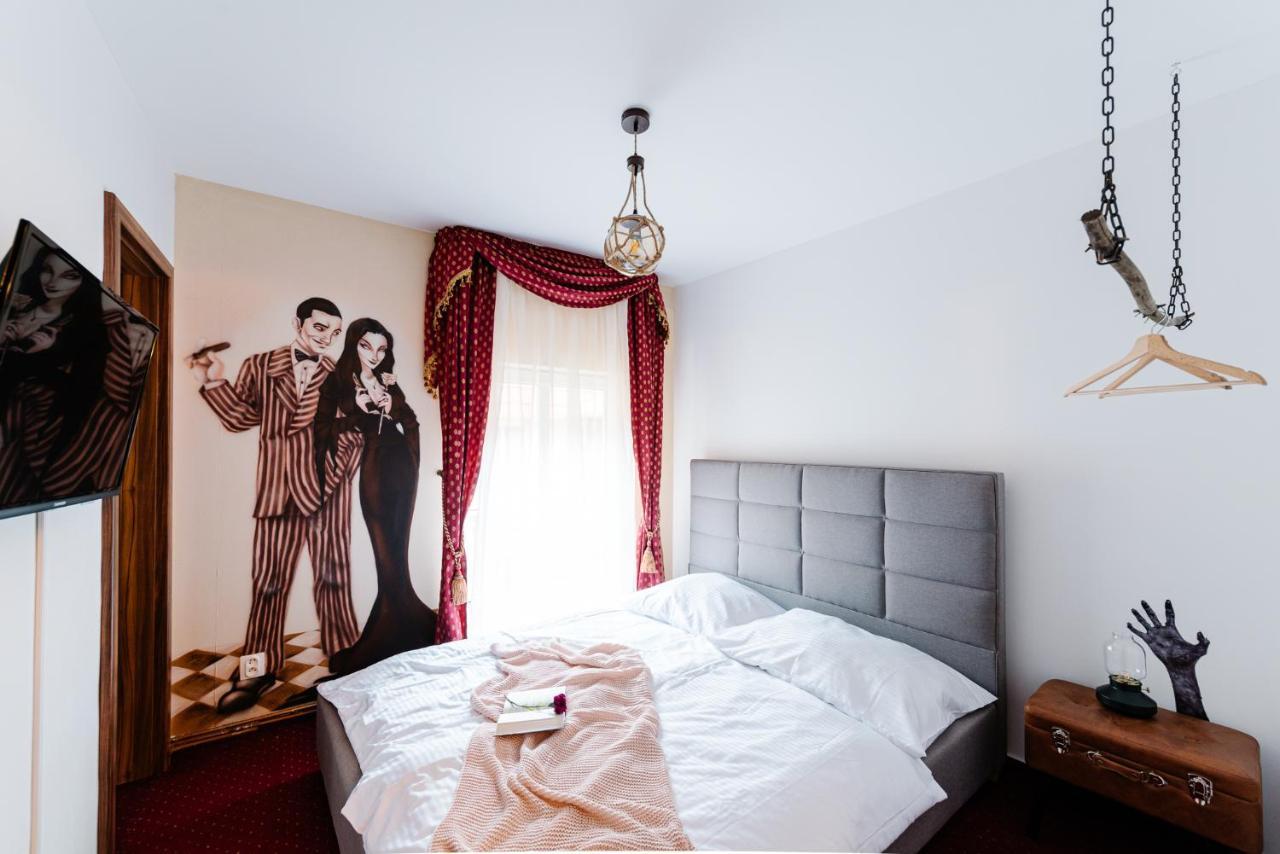 Petra Inn Apartments In Historical Palace Μπρατισλάβα Εξωτερικό φωτογραφία